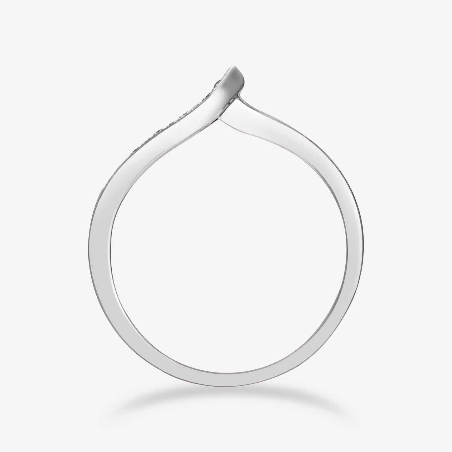 LR8 - Arrow White Gold Diamond Ring