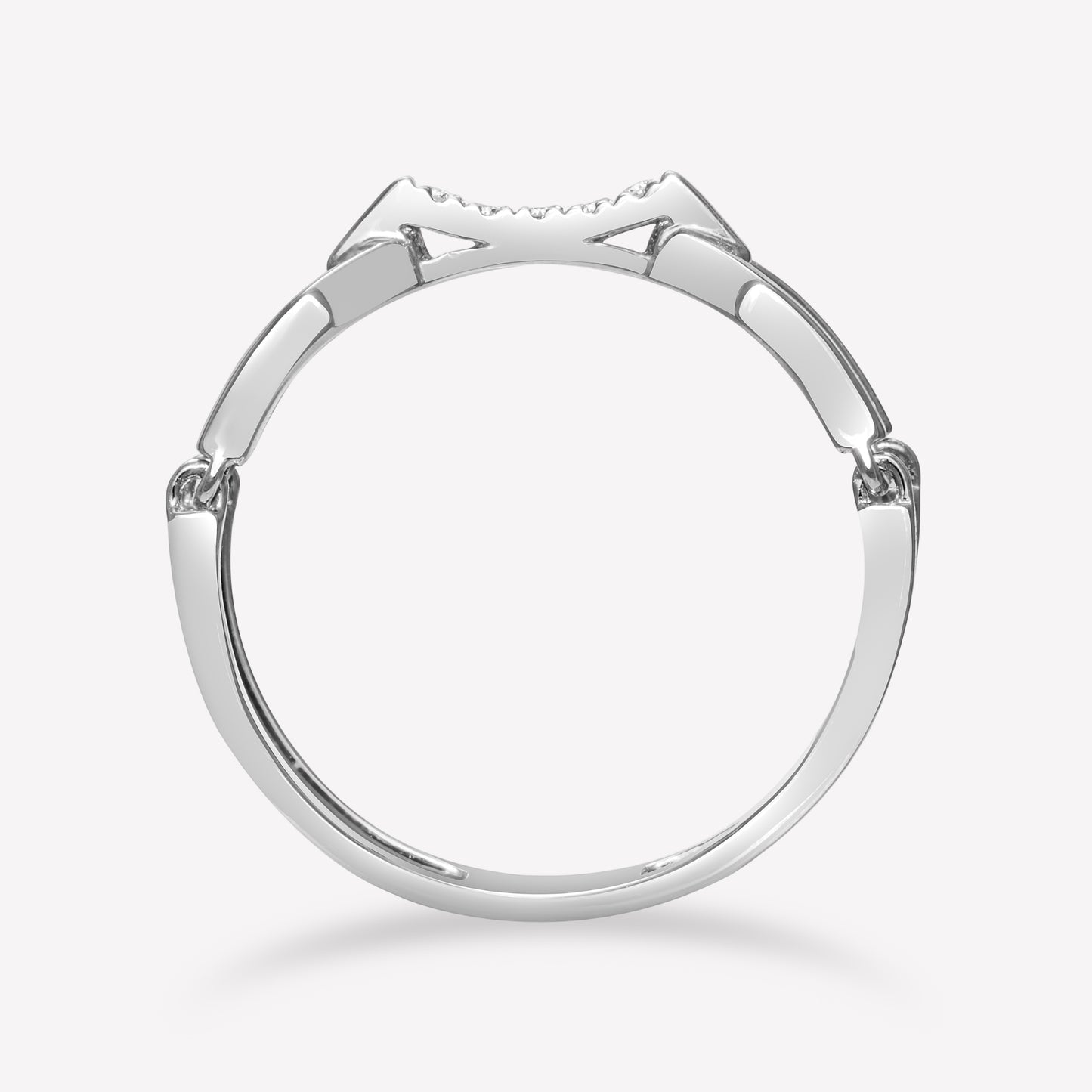 Links White Gold Diamond Ring