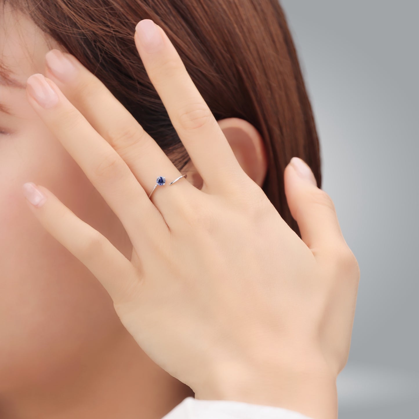 Smile White Gold Sapphire Ring